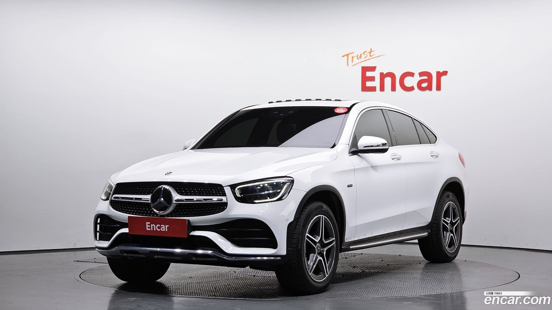 Main__Slider__Photo:GLC-Class Mercedes-Benz 2020.10-0