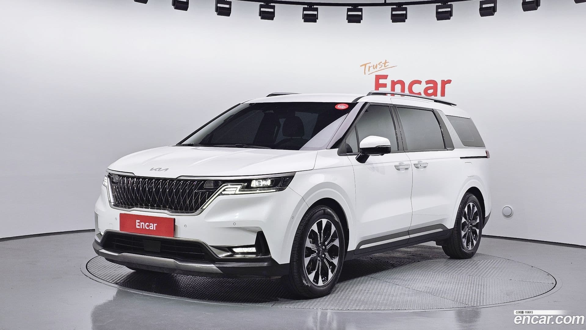 Main__Slider__Photo:Canival Kia 2023.6-0
