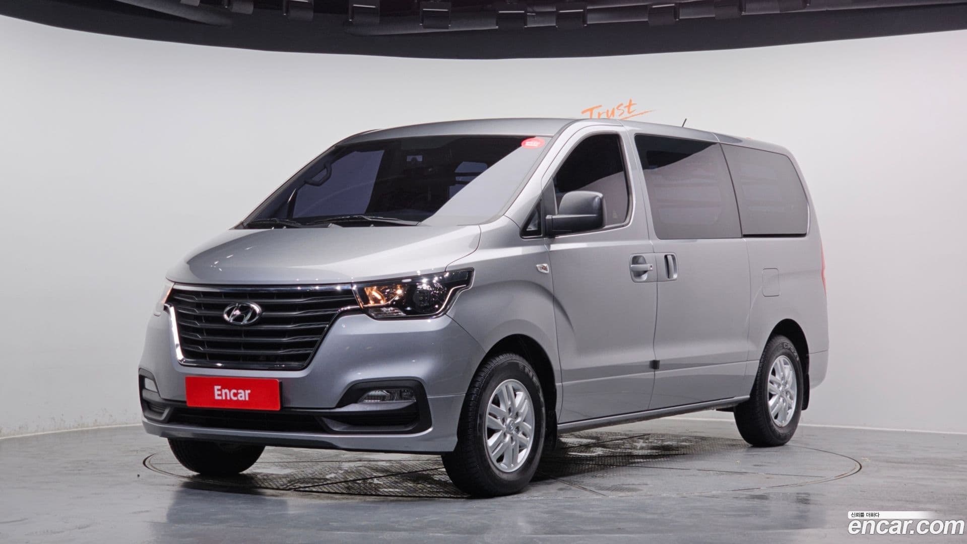 Main__Slider__Photo:Starex Hyundai 2018.8-0