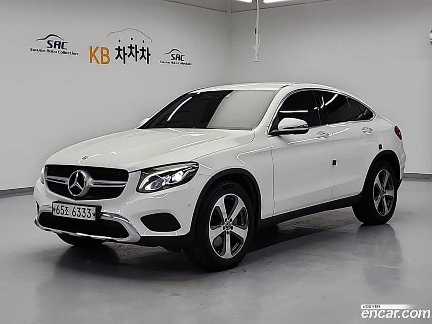 Main__Slider__Photo:GLC-Class Mercedes-Benz 2019.5-0