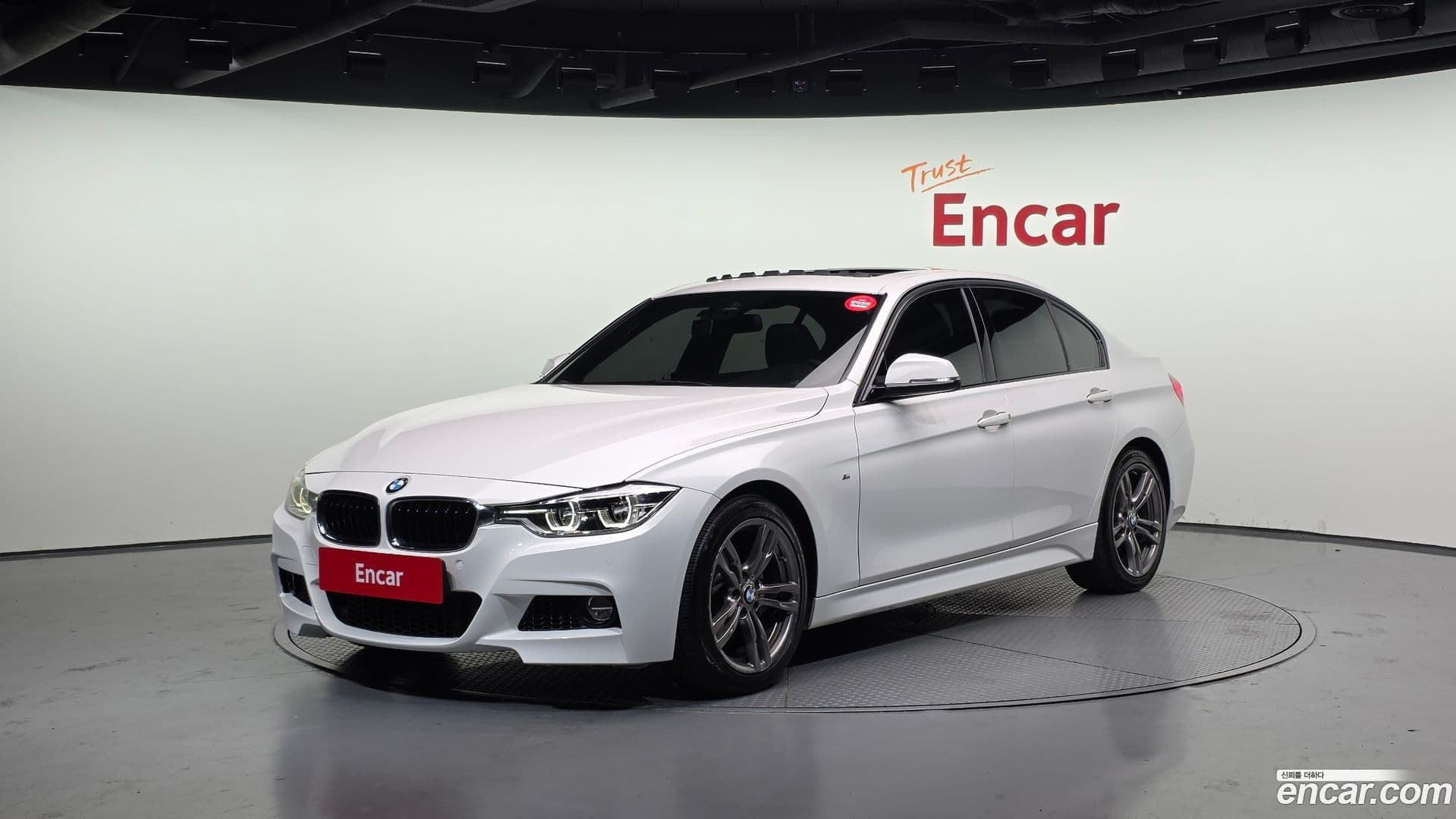 Main__Slider__Photo:3-Series BMW 2016.11-0