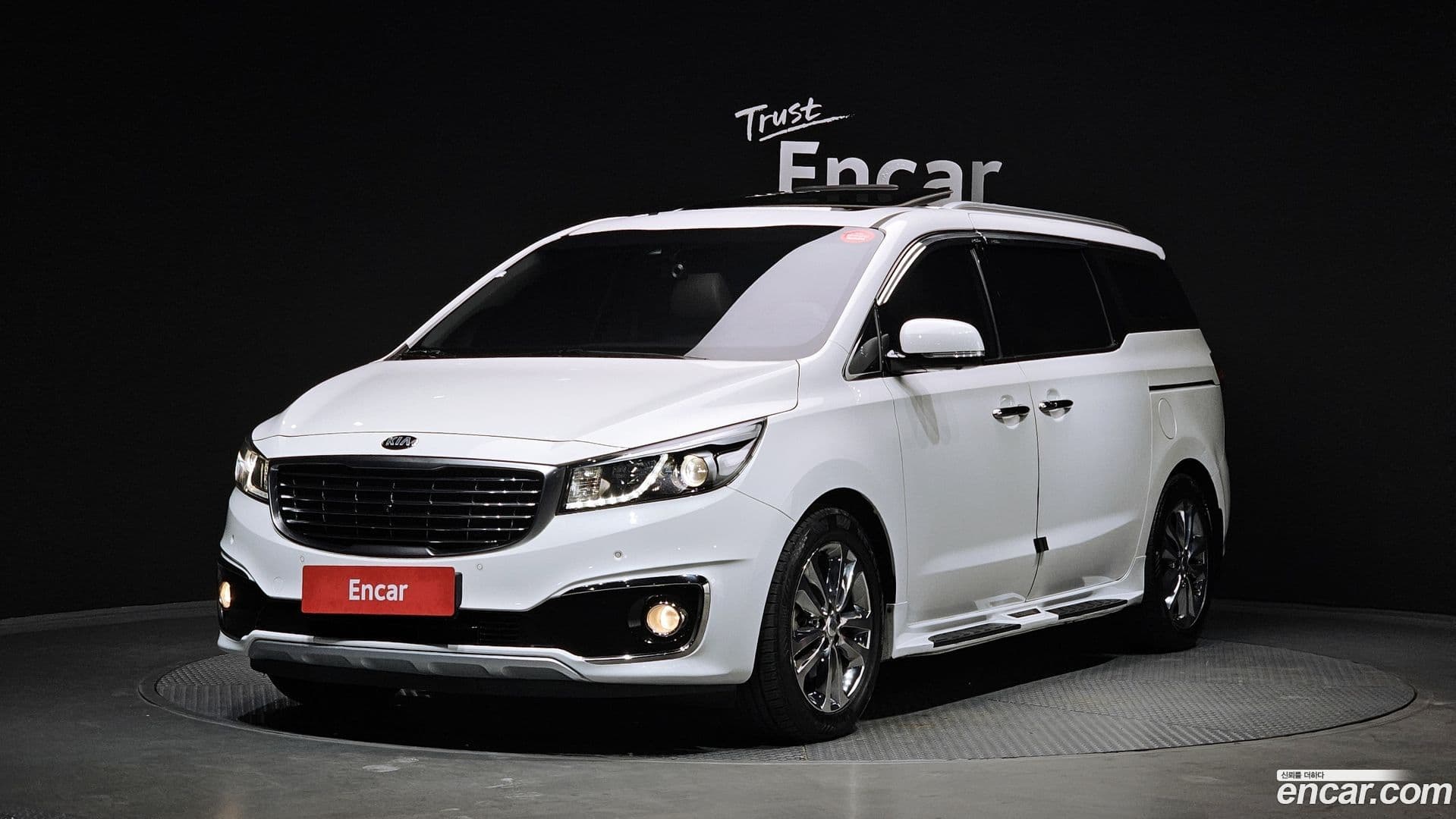 Main__Slider__Photo:Canival Kia 2018.0-0