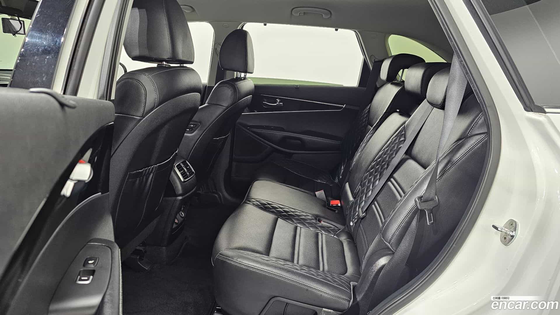 Sorento Kia 2019.4-OPTION-016