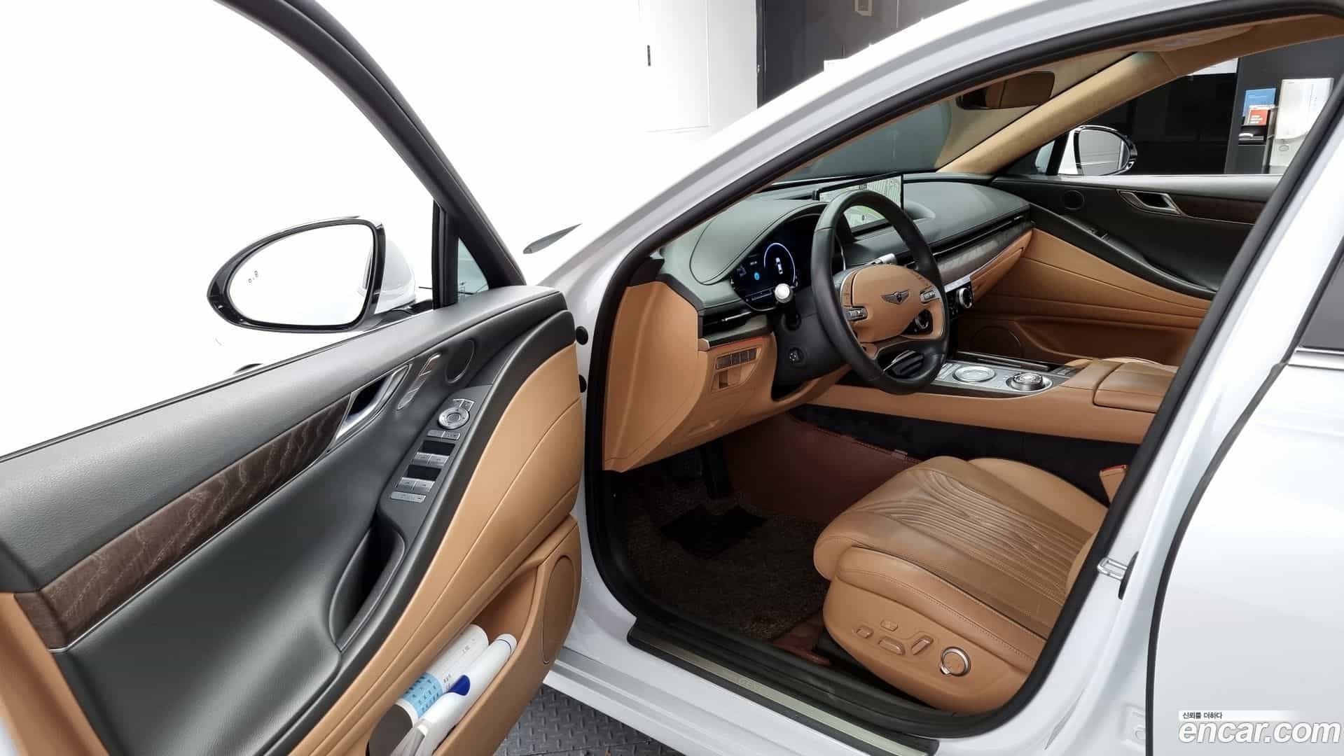 G80 Genesis 2021.0-INNER-010