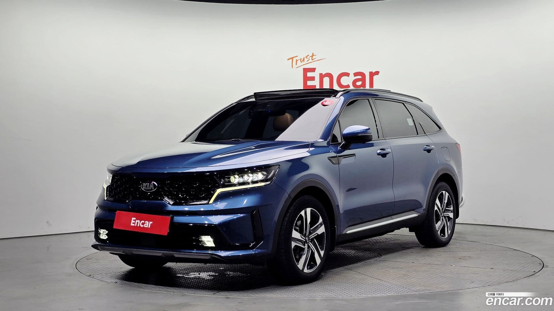 Main__Slider__Photo:Sorento Kia 2020.9-0
