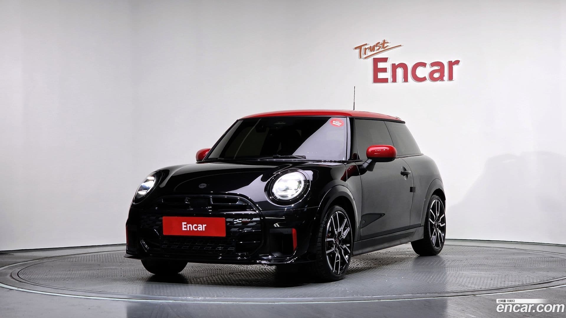 Main__Slider__Photo:Cooper Mini 2025.3-0