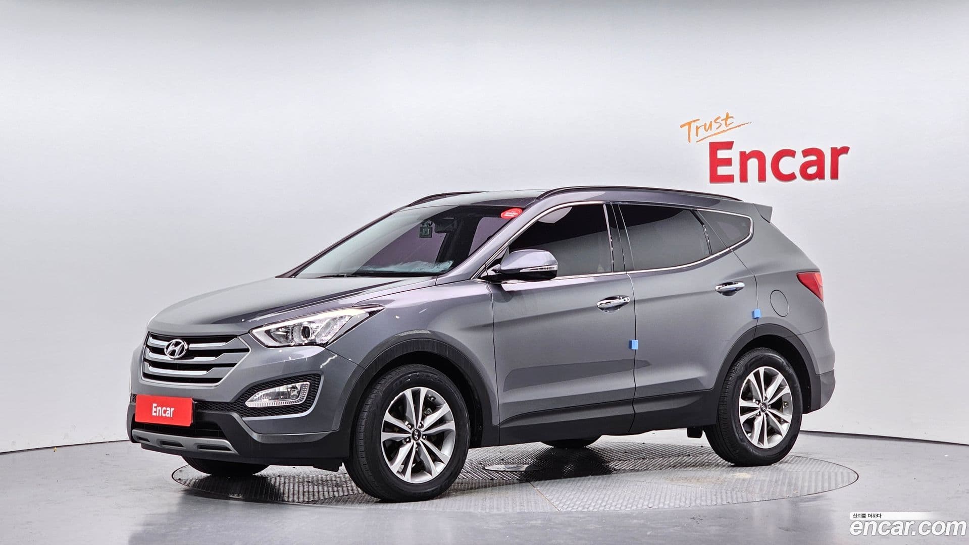 Main__Slider__Photo:Santafe Hyundai 2015.4-0