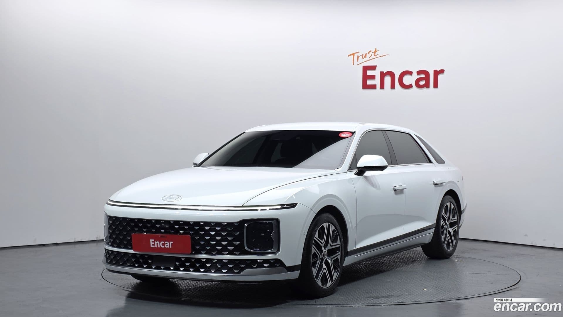 Main__Slider__Photo:Grandeur Hyundai 2023.0-0