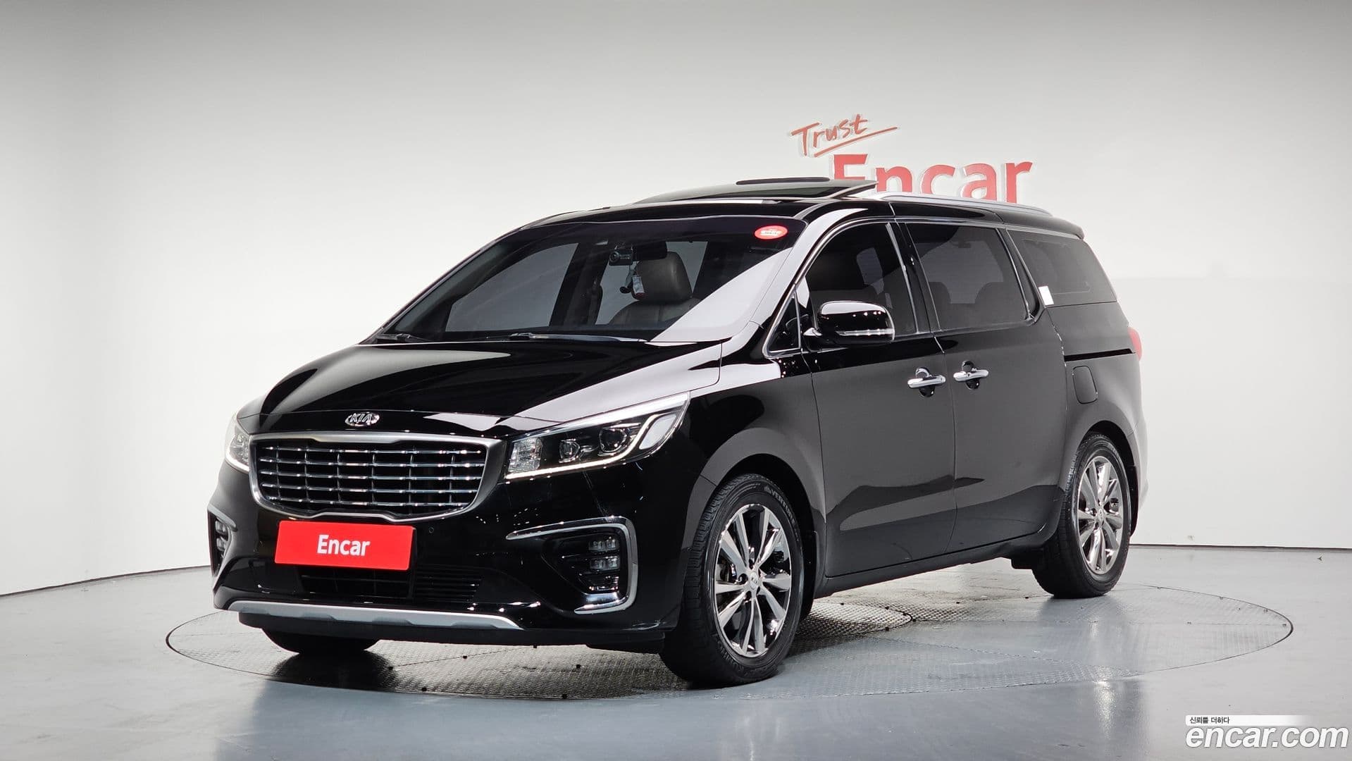 Main__Slider__Photo:Canival Kia 2018.9-0
