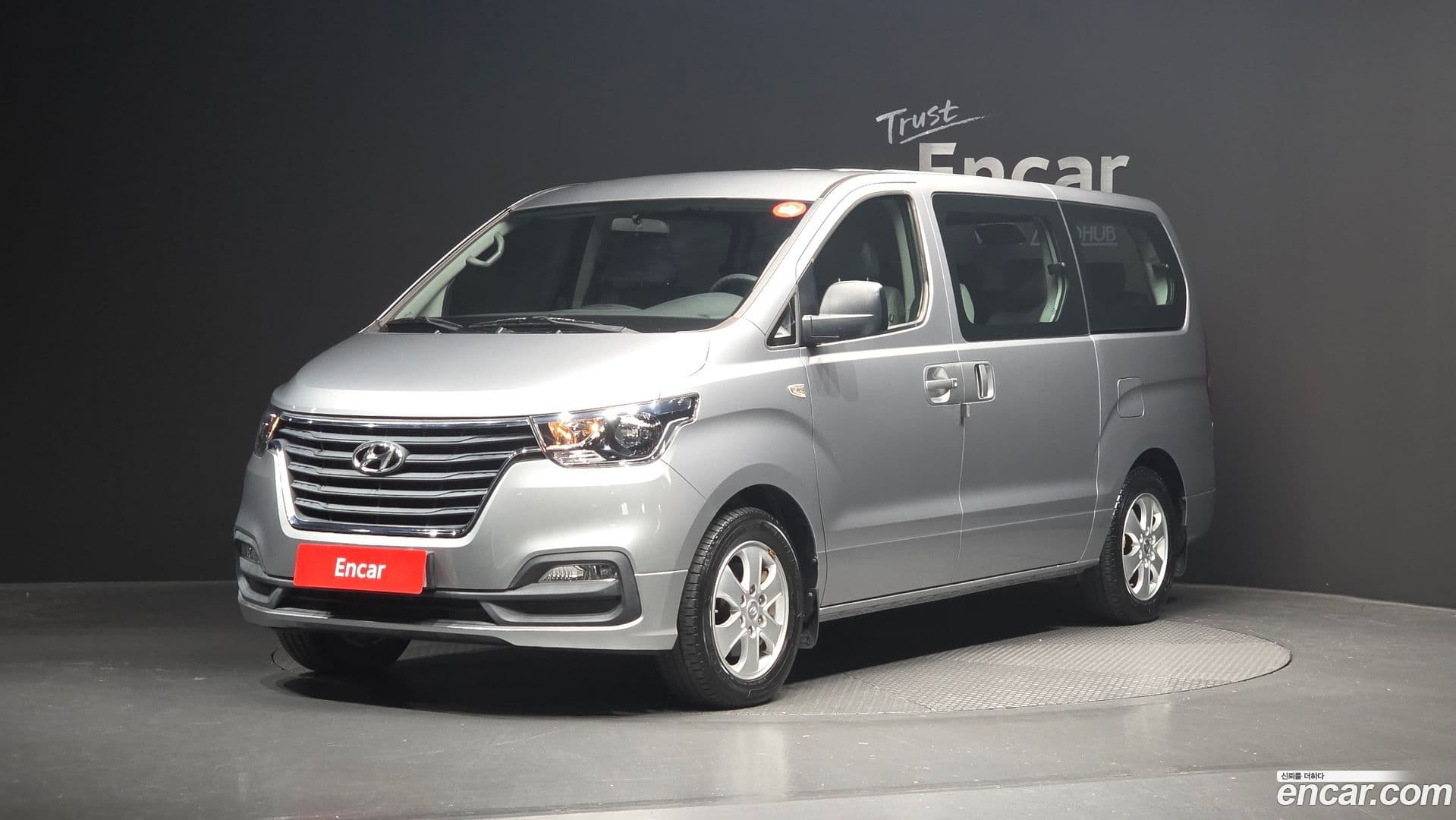Main__Slider__Photo:Starex Hyundai 2019.5-0