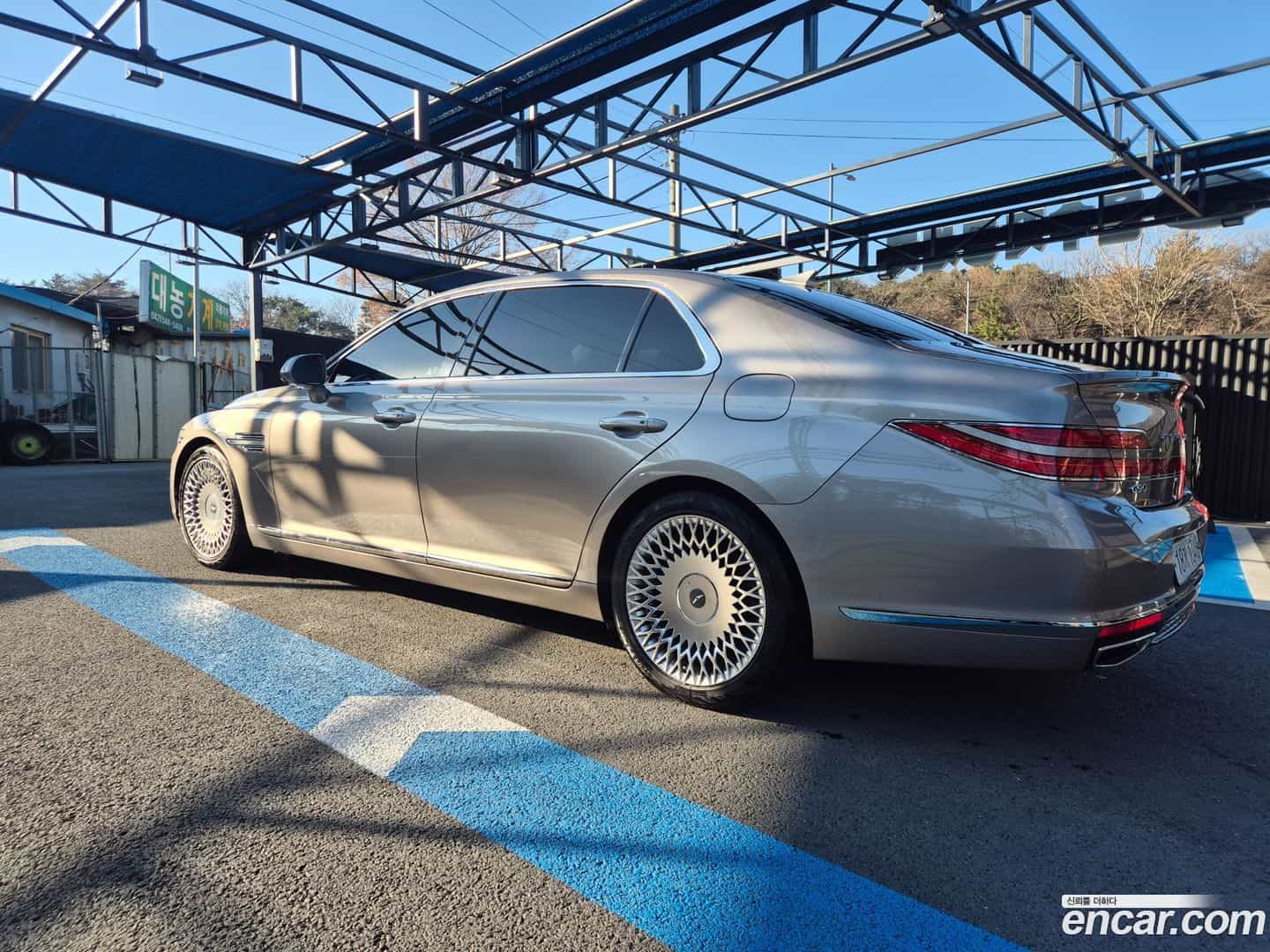 G90 Genesis 2019.6-OUTER-003