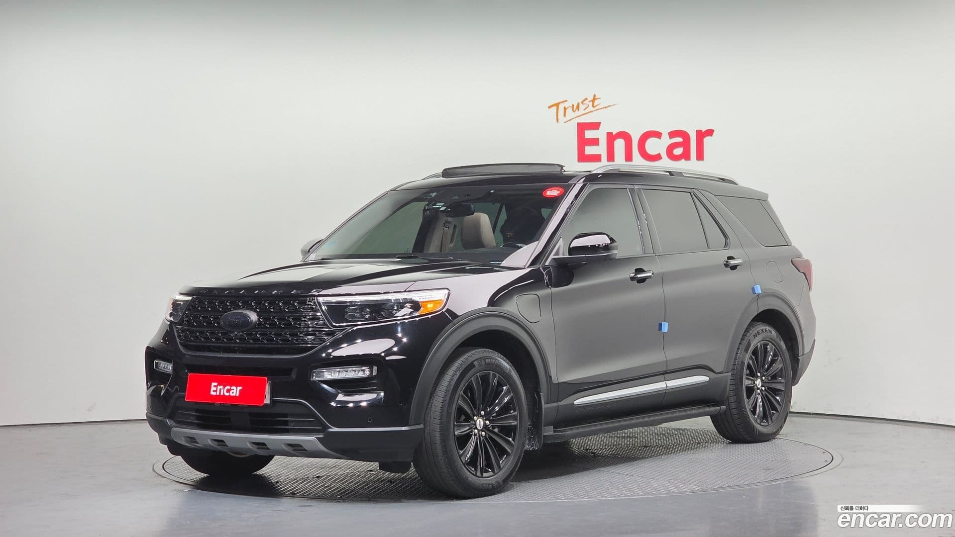 Main__Slider__Photo:Explorer Ford 2021.8-0