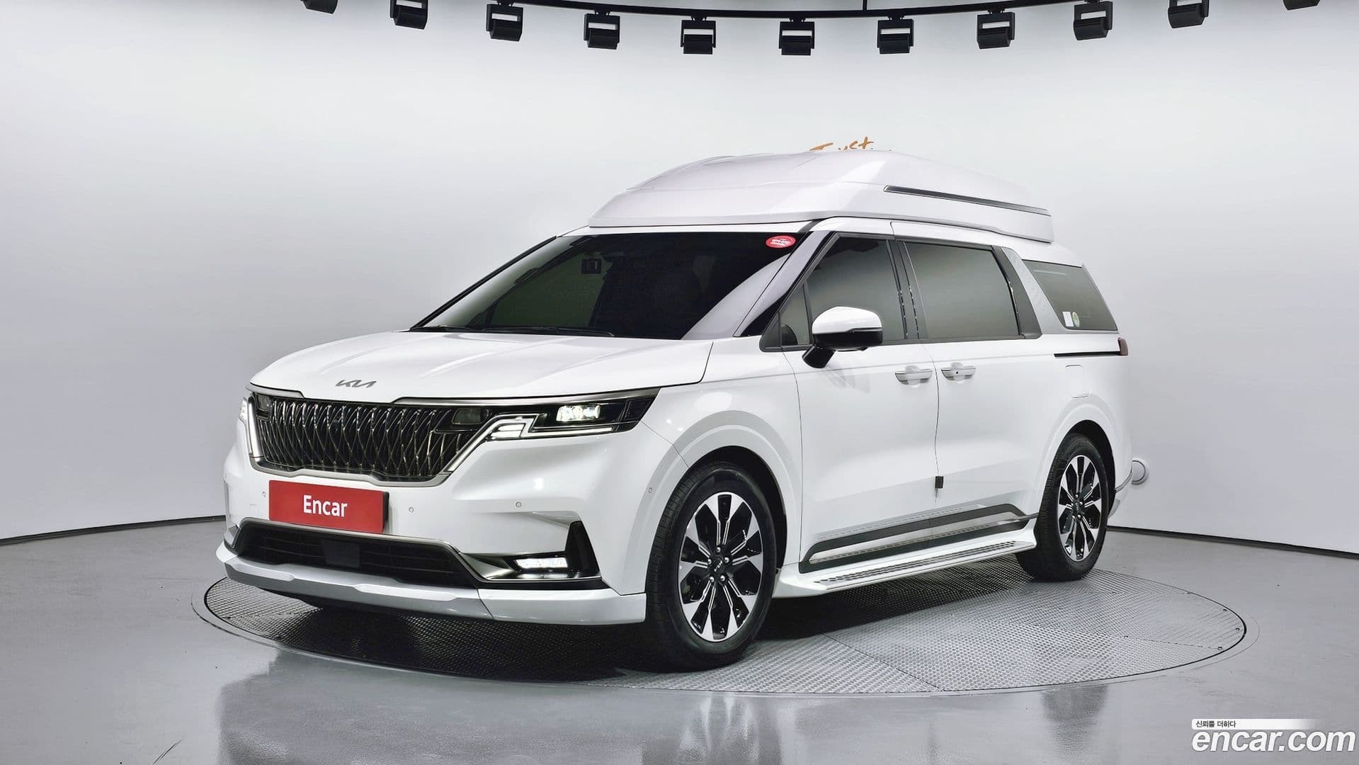 Main__Slider__Photo:Canival Kia 2022.10-0