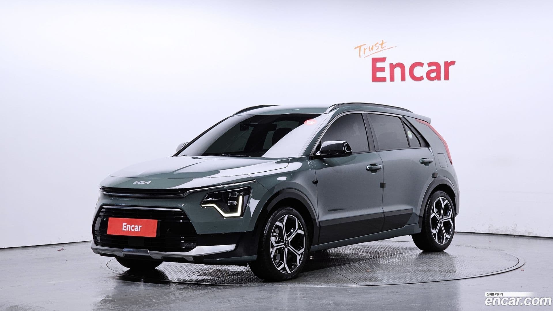 Main__Slider__Photo:Niro Kia 2022.4-0