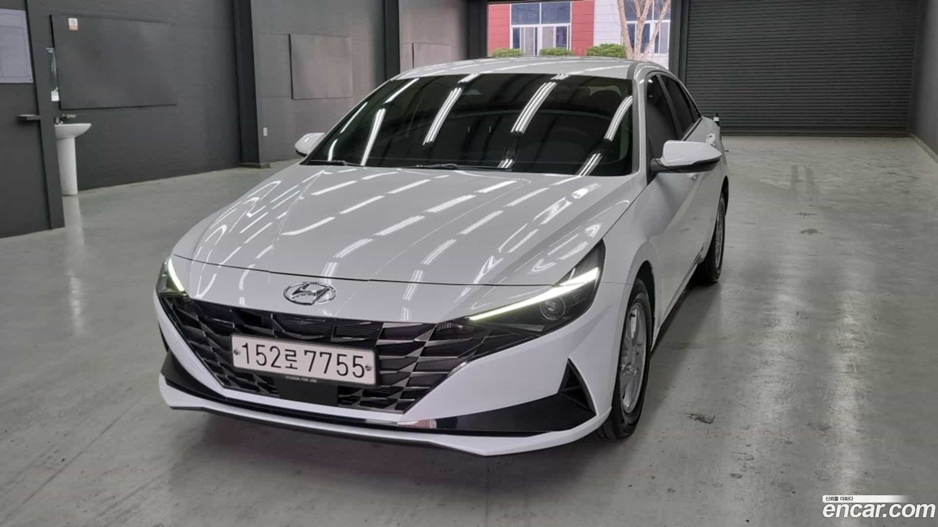 AVANTE Hyundai 2020.5-OUTER-001