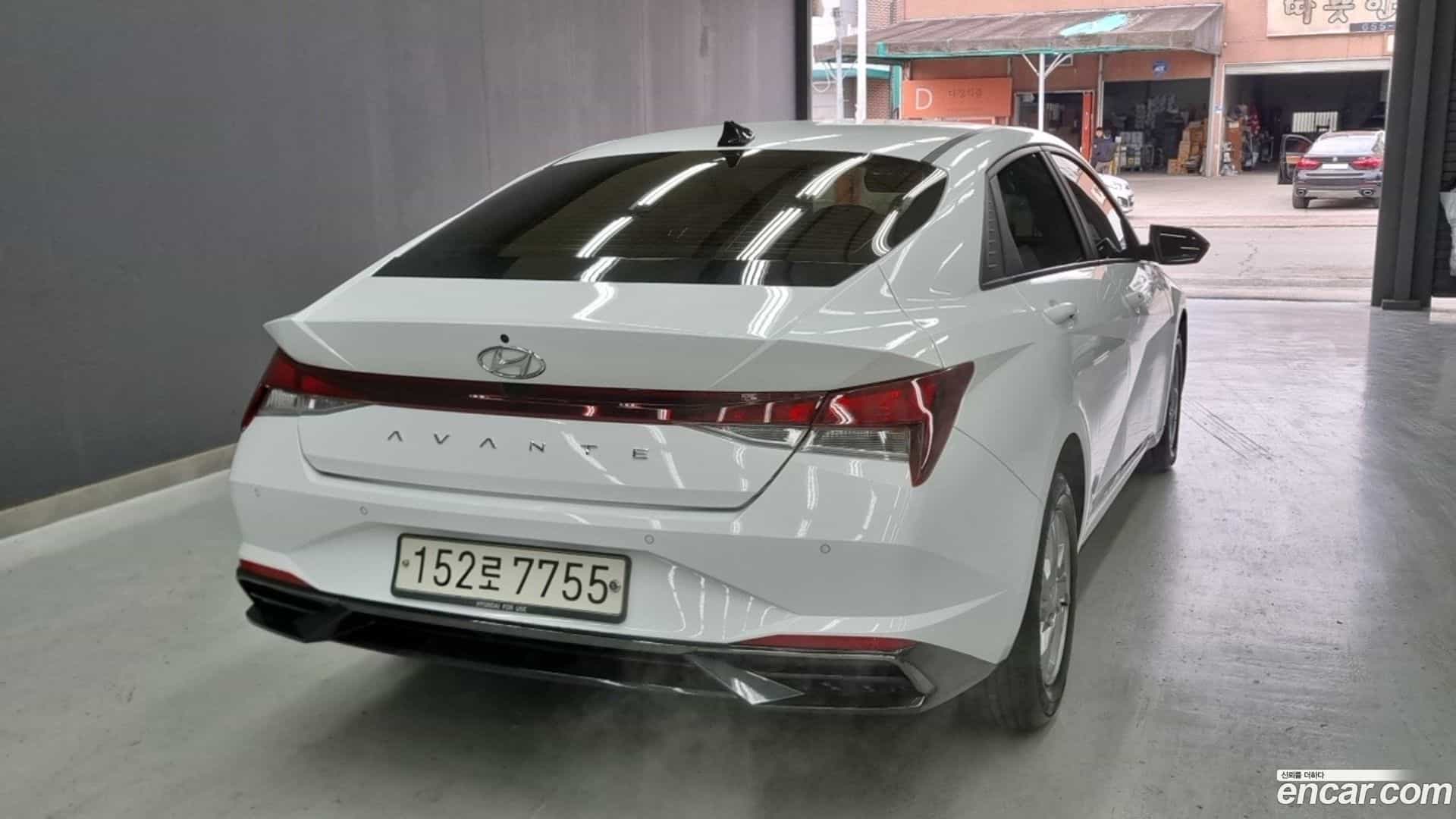 AVANTE Hyundai 2020.5-OUTER-002