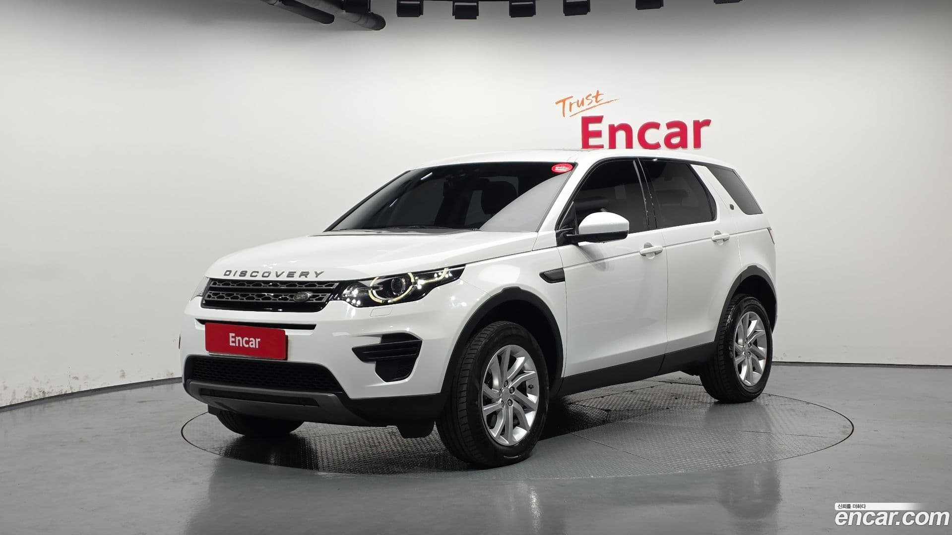 Main__Slider__Photo:Discovery Sport Land Rover 2018.7-0