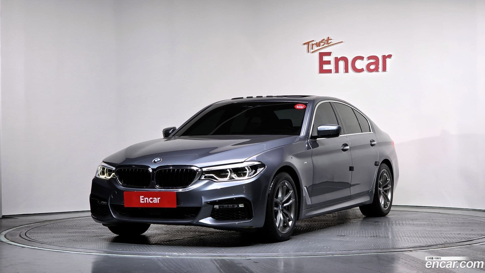 Main__Slider__Photo:5-Series BMW 2018.1-0