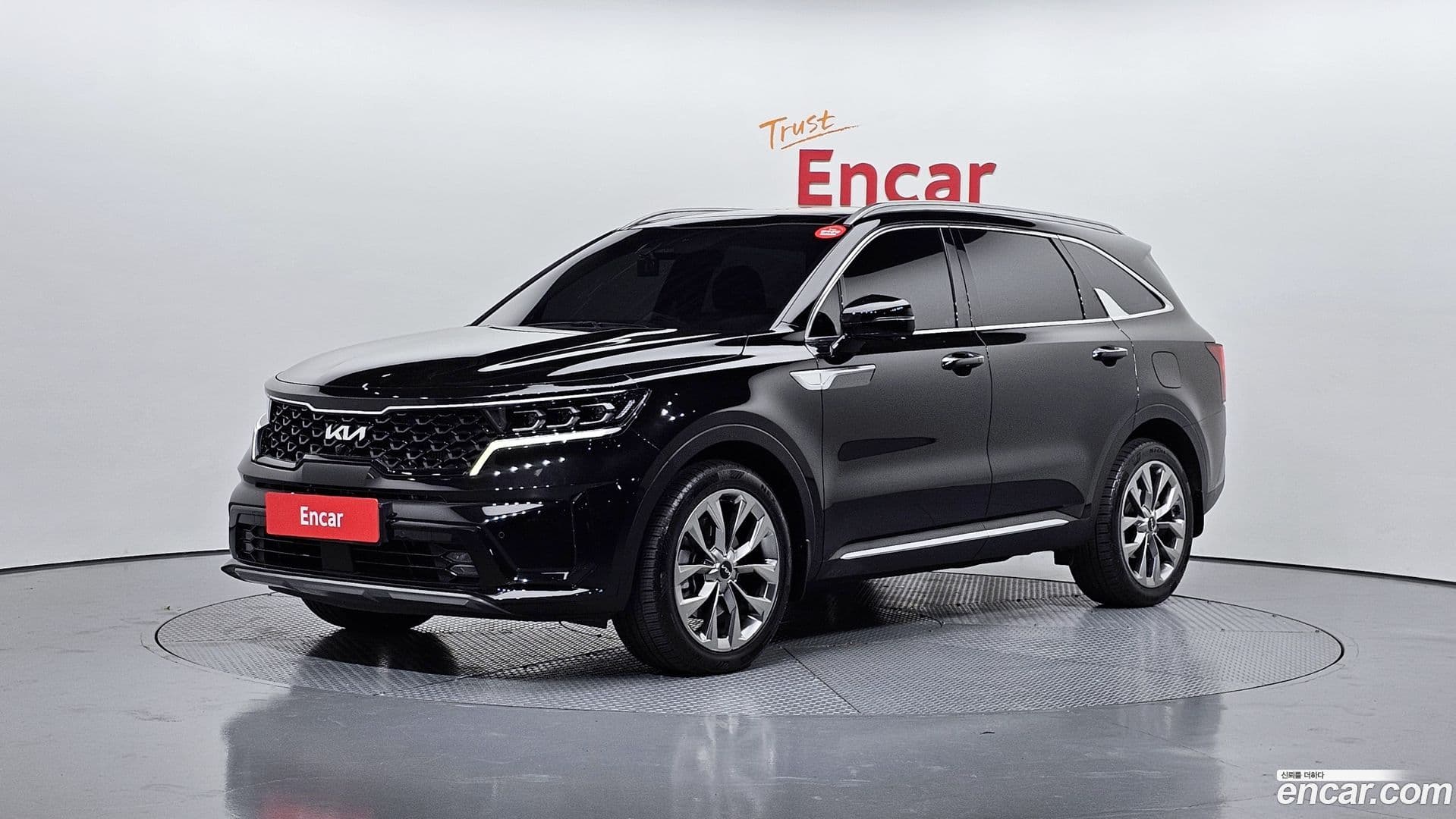Main__Slider__Photo:Sorento Kia 2021.6-0