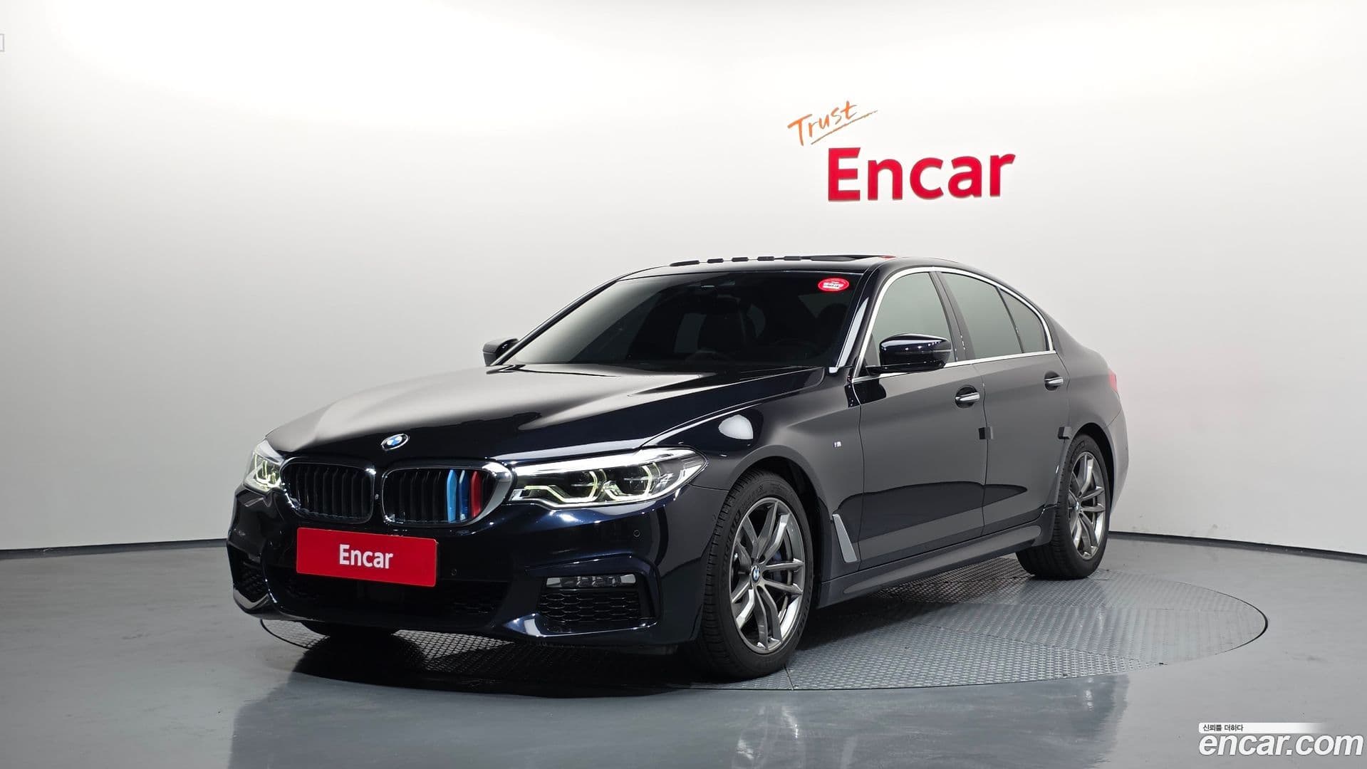 Main__Slider__Photo:5-Series BMW 2018.3-0