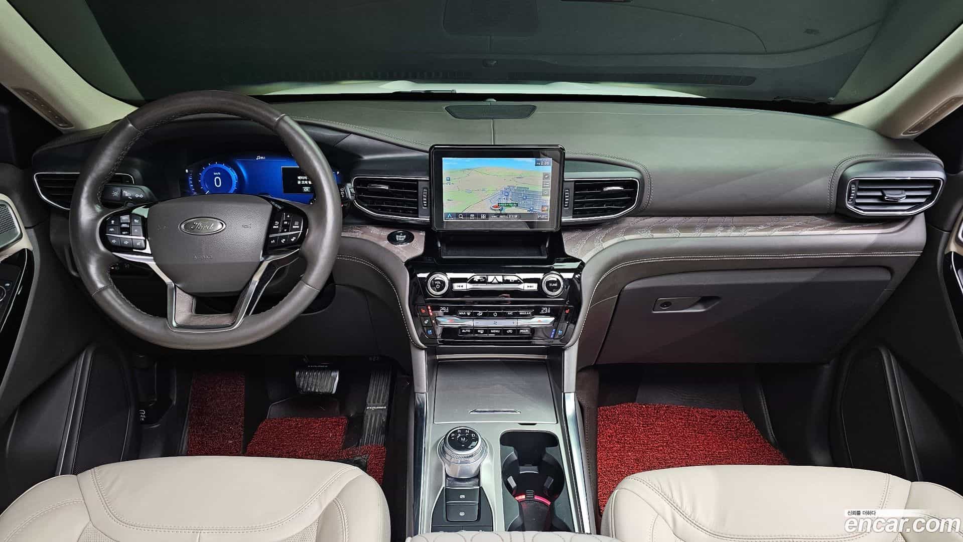 Explorer Ford 2021.11-INNER-007