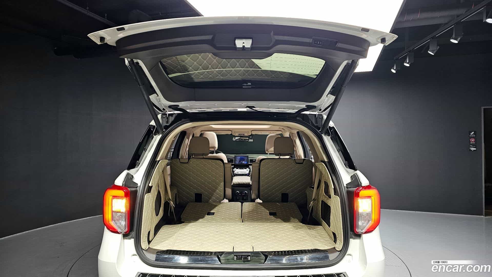 Explorer Ford 2021.11-OPTION-024