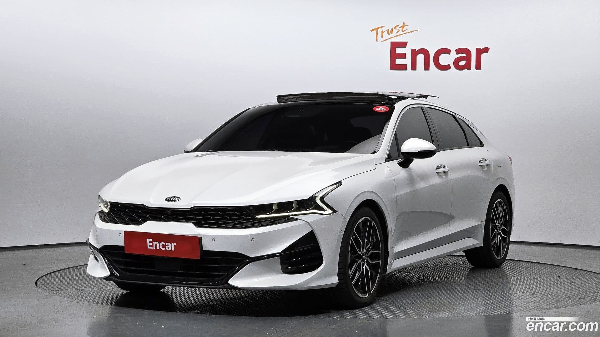 Main__Slider__Photo:K5 Kia 2020.3-0