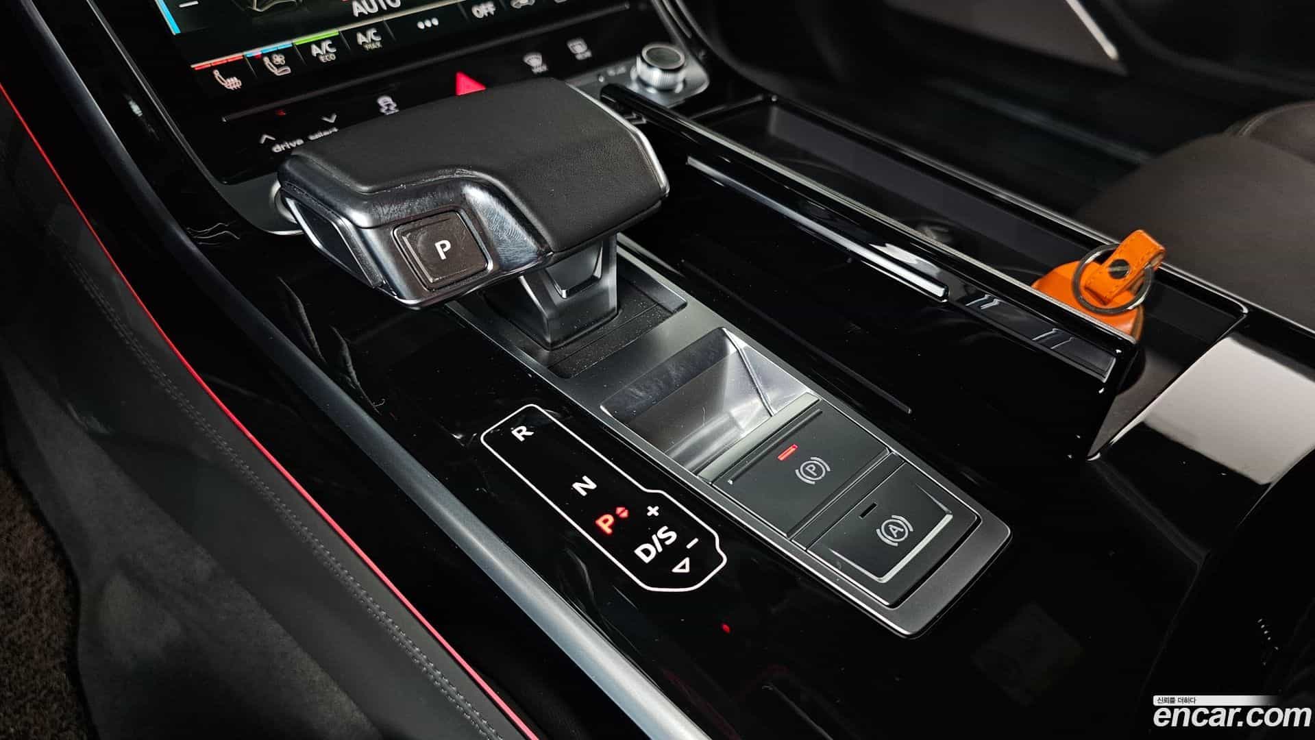 A8 Audi 2021.10-INNER-009