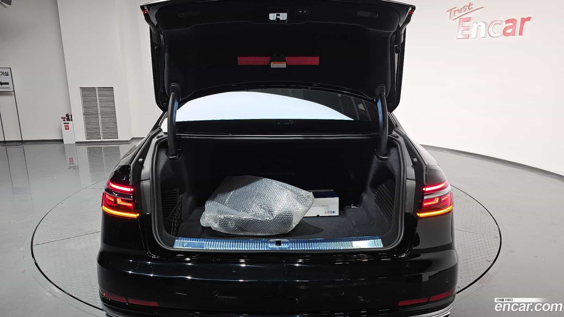 A8 Audi 2021.10-OPTION-024
