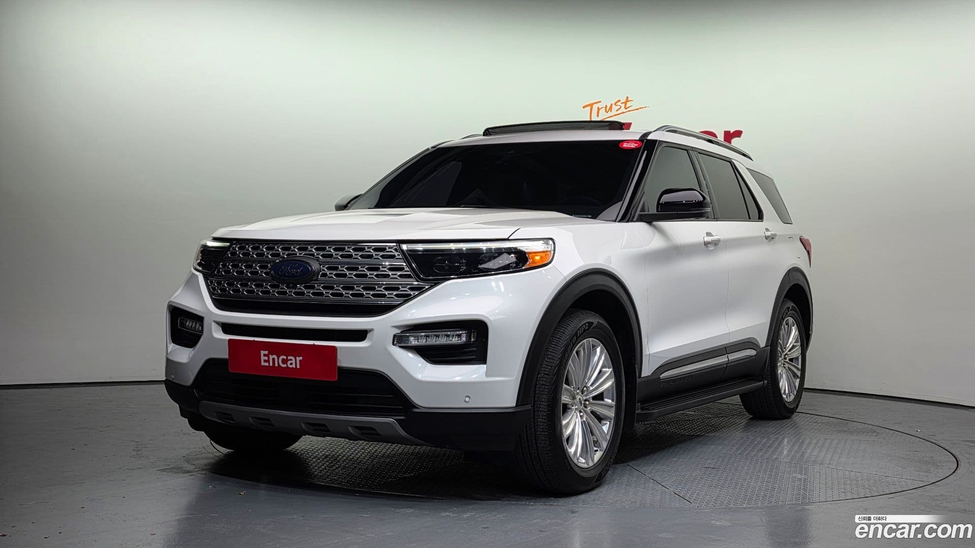 Main__Slider__Photo:Explorer Ford 2020.1-0