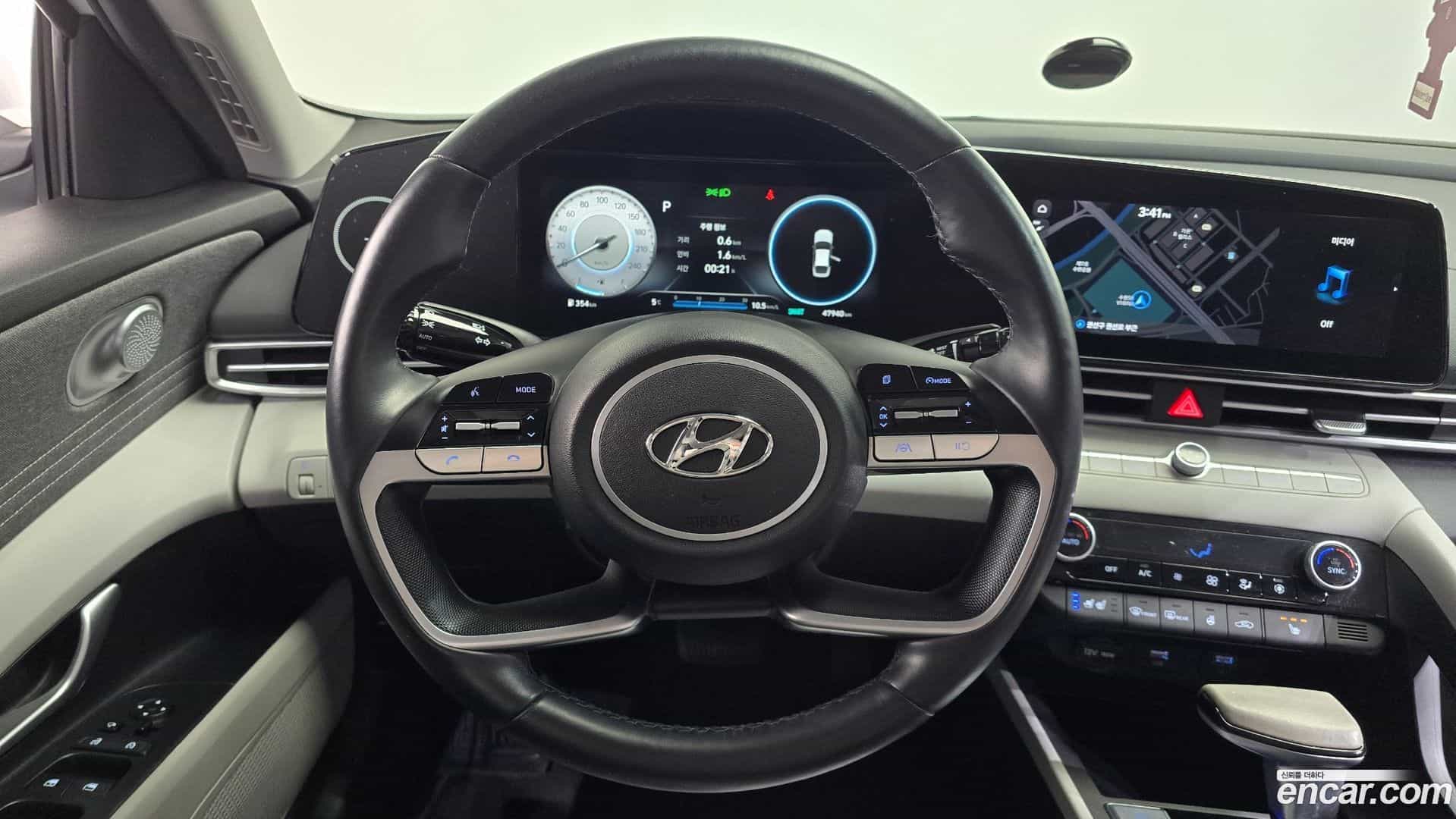 AVANTE Hyundai 2021.10-OPTION-017