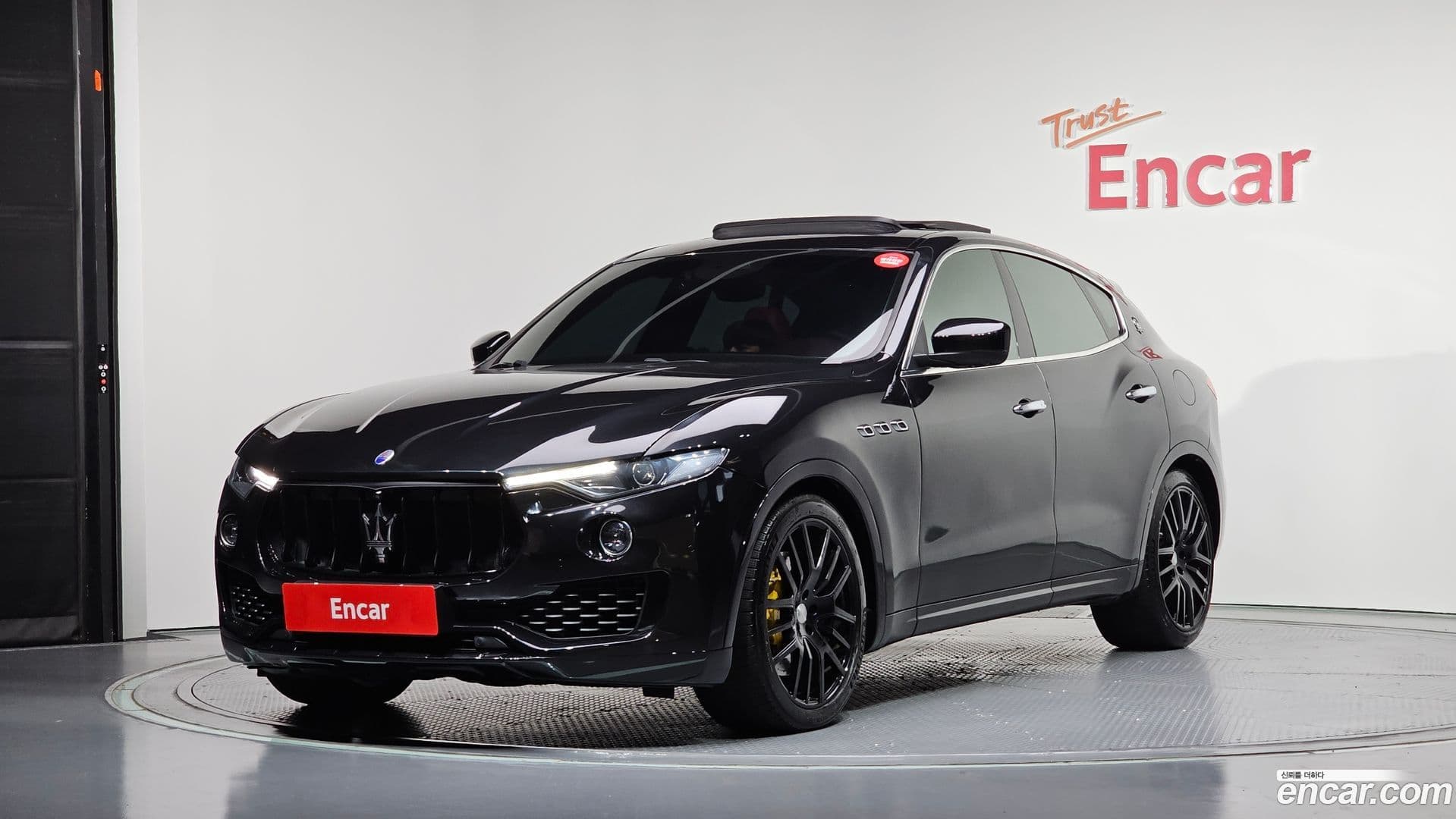 Main__Slider__Photo:Levante Maserati 2017.10-0