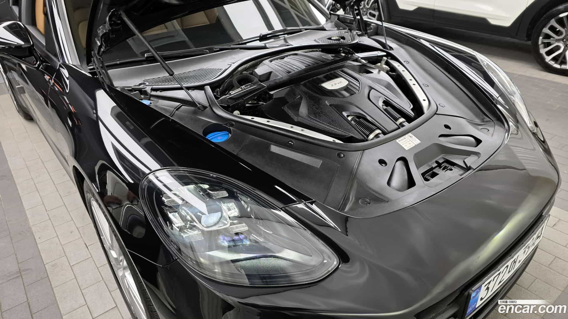 Panamera Porsche 2021.8-INNER-006