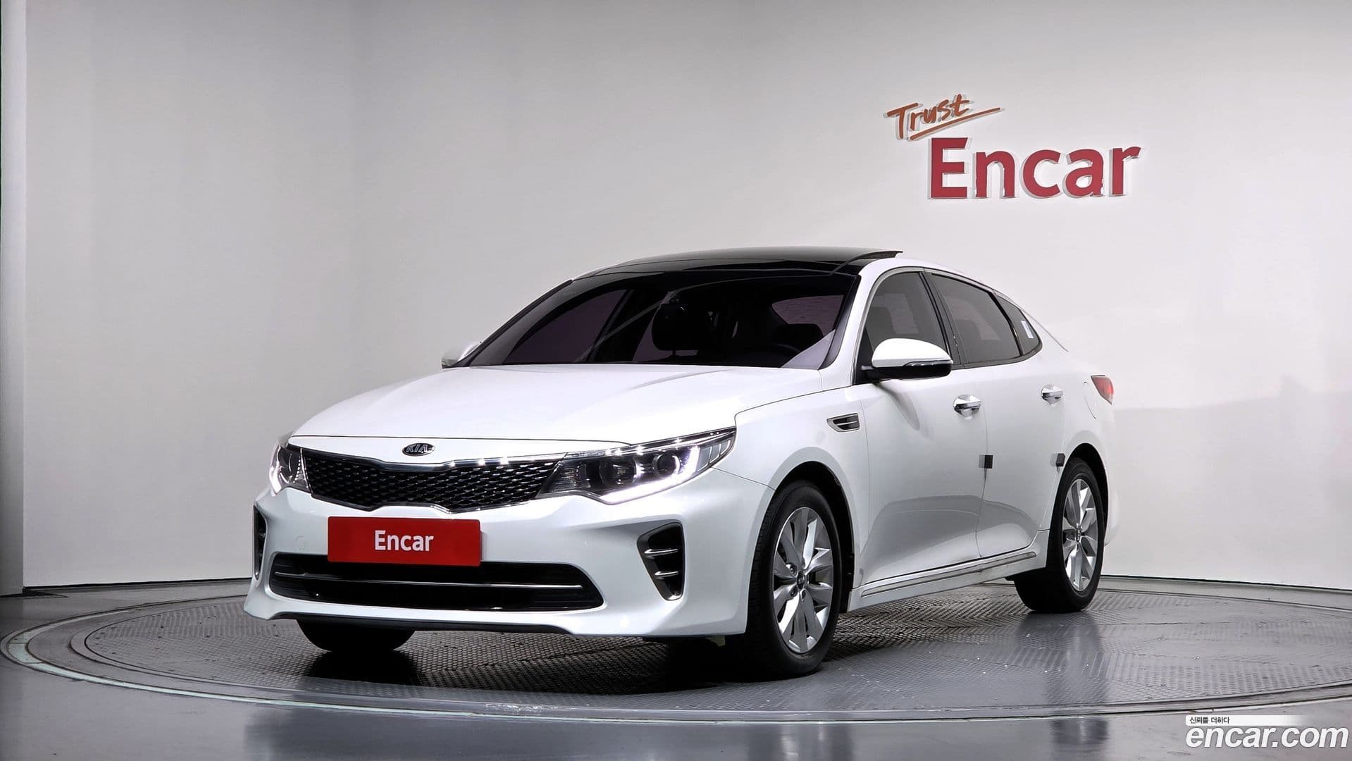 Main__Slider__Photo:K5 Kia 2015.11-0