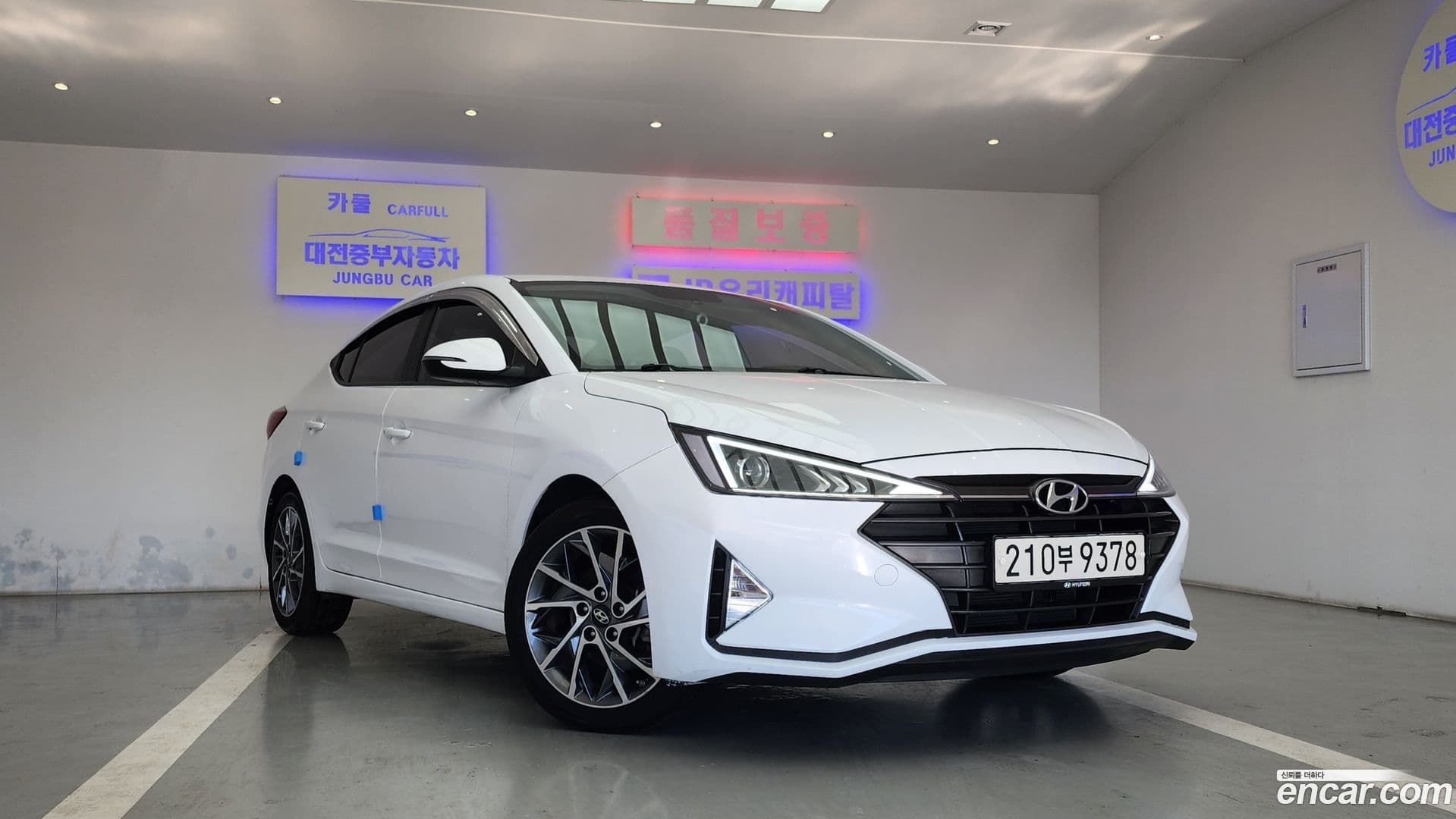 Main__Slider__Photo:AVANTE Hyundai 2019.1-0