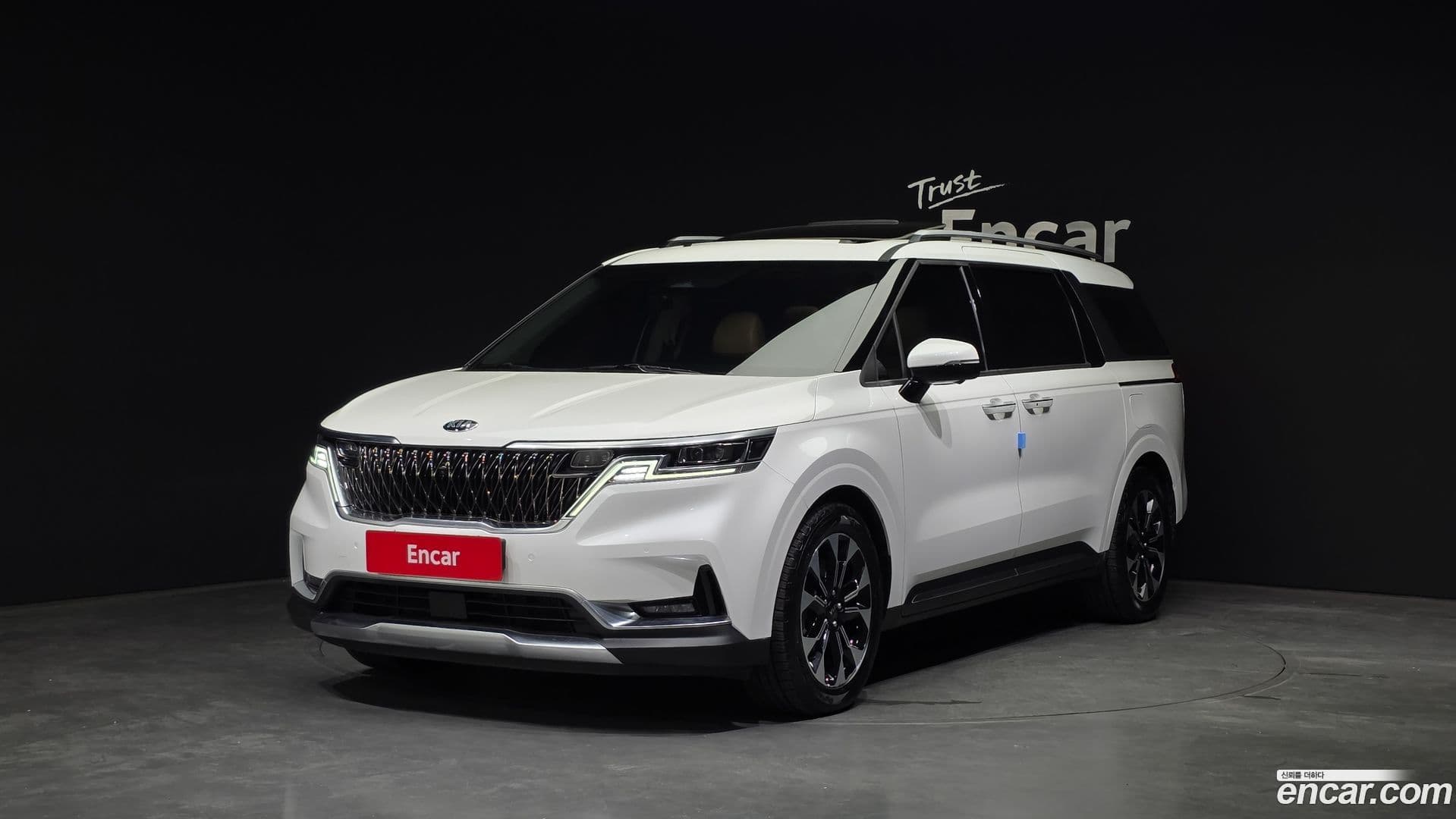Main__Slider__Photo:Canival Kia 2021.3-0
