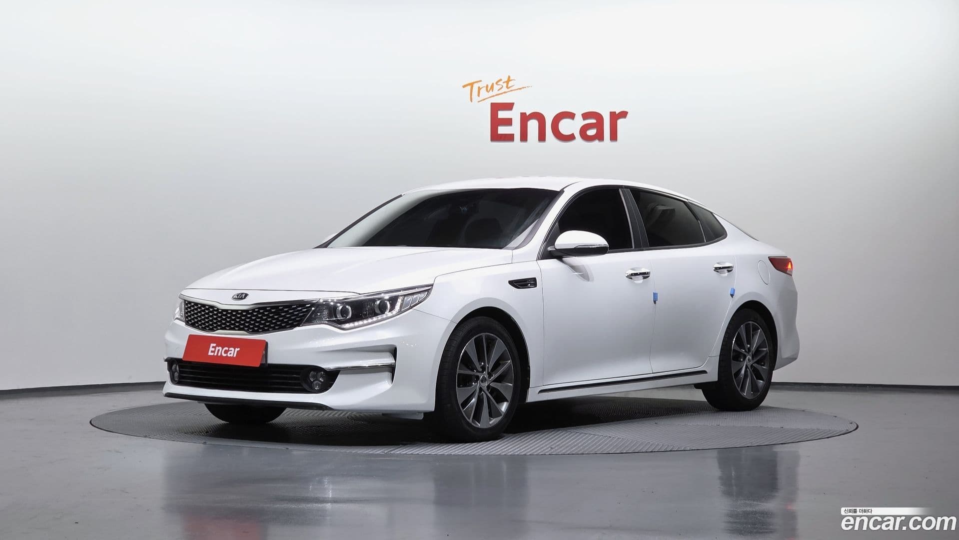 Main__Slider__Photo:K5 Kia 2016.6-0