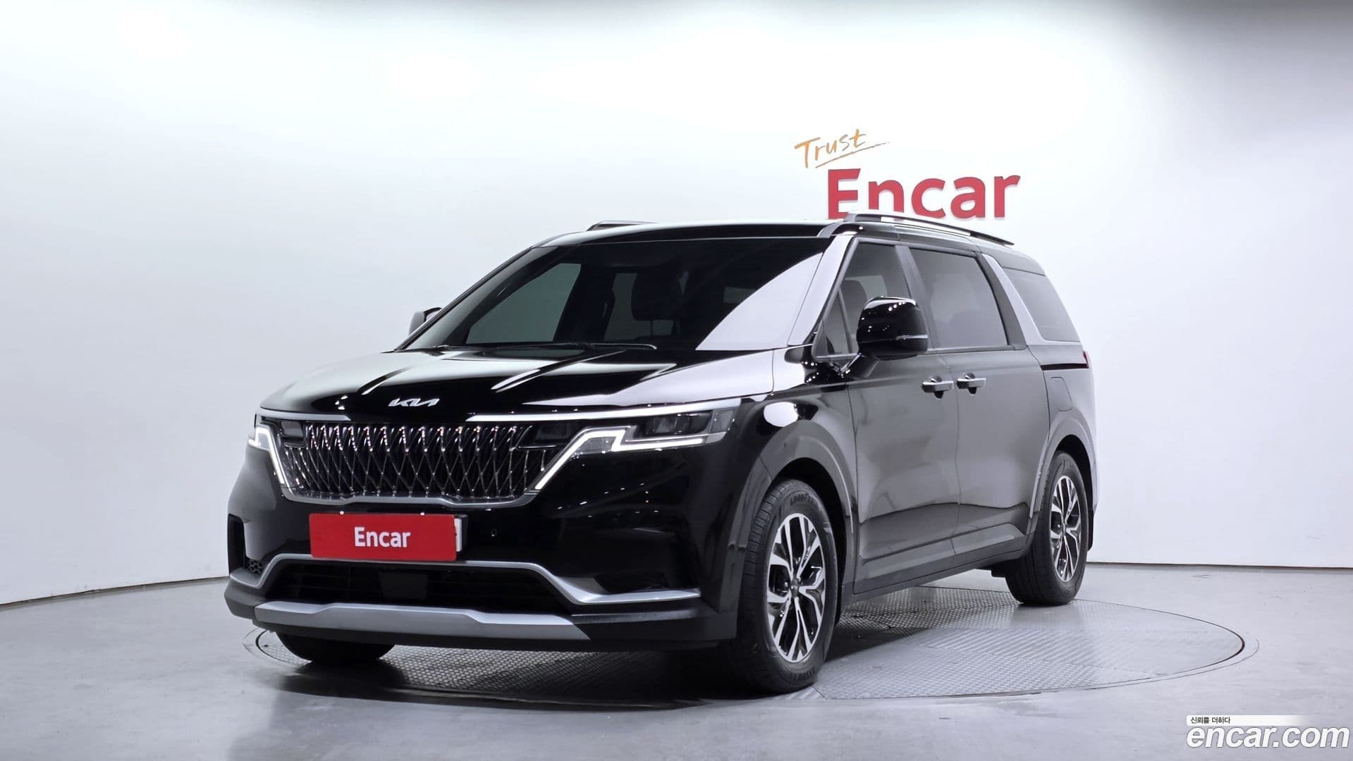 Main__Slider__Photo:Canival Kia 2023.10-0