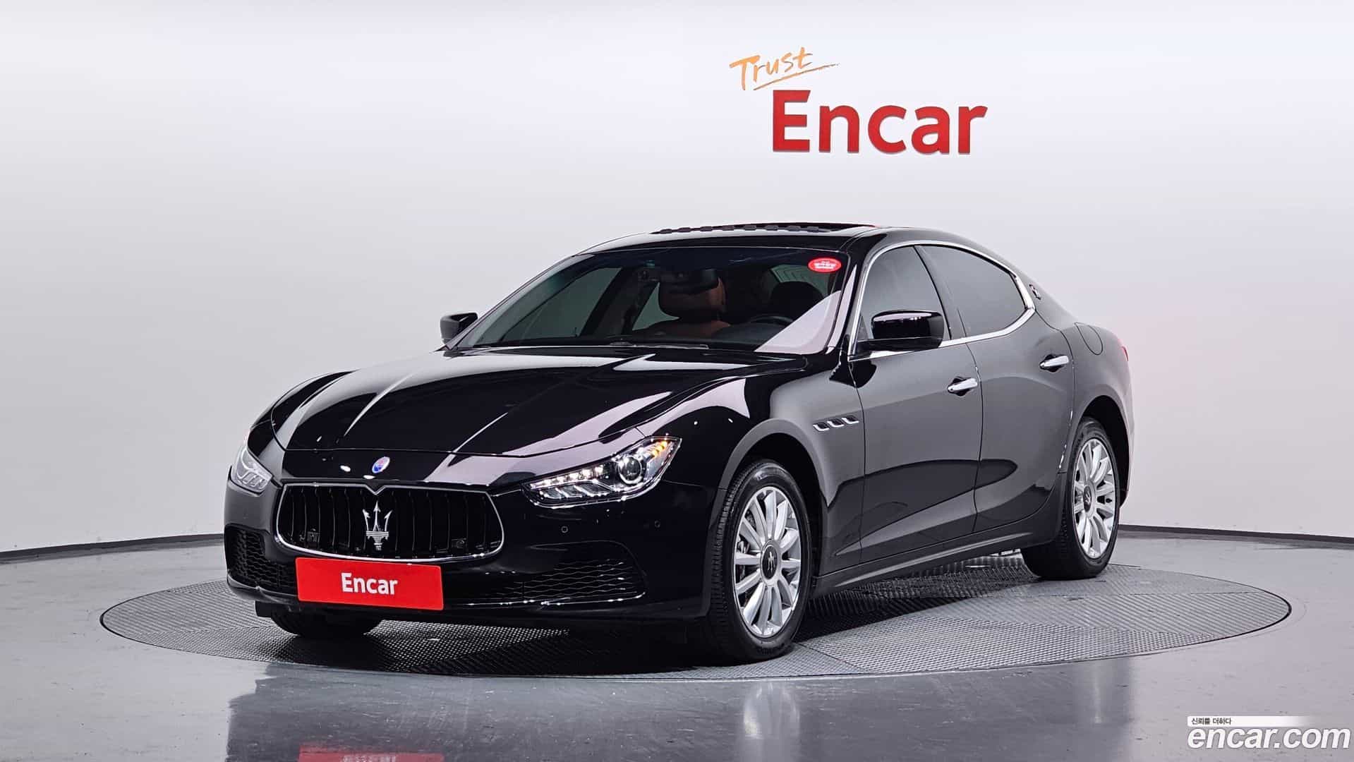 Ghibli Maserati 2014.10-OUTER-001