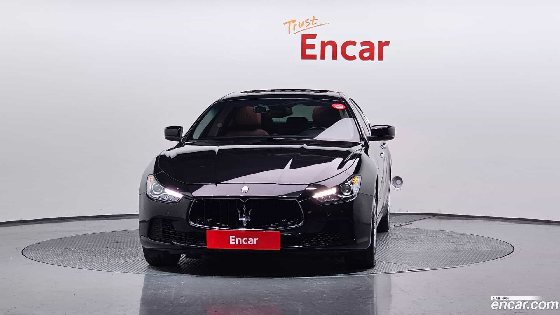 Ghibli Maserati 2014.10-OUTER-003