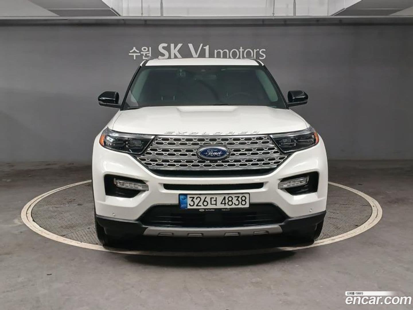 Main__Slider__Photo:Explorer Ford 2021.10-0