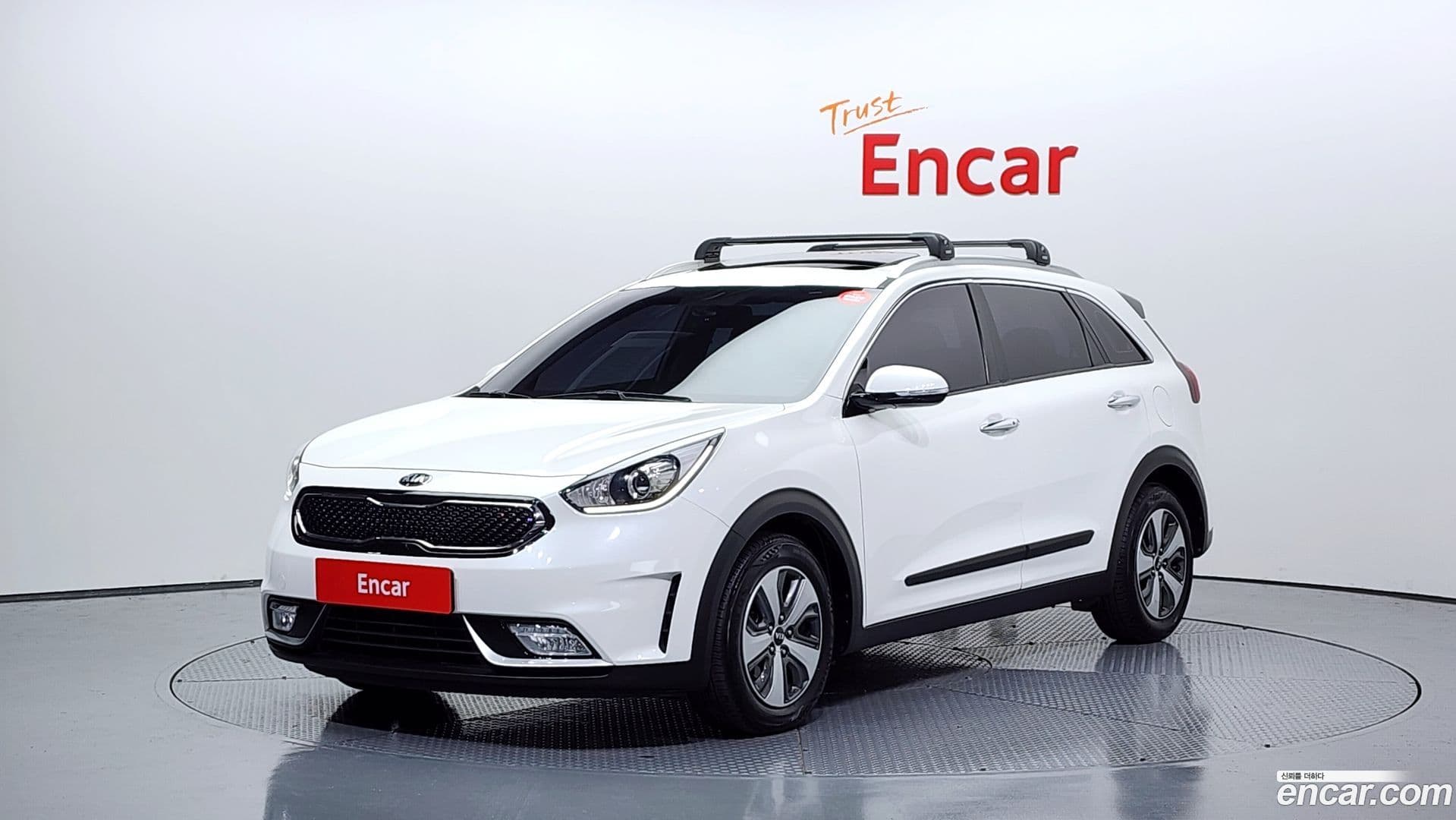 Main__Slider__Photo:Niro Kia 2018.2-0