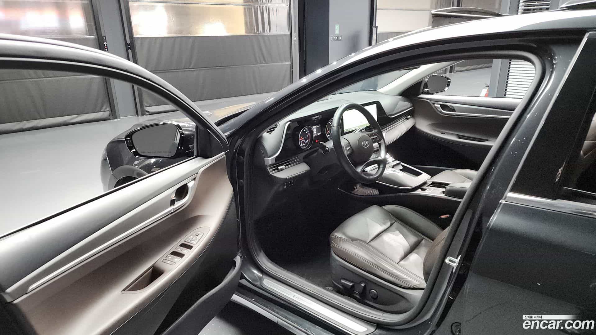 Grandeur Hyundai 2021.1-INNER-010