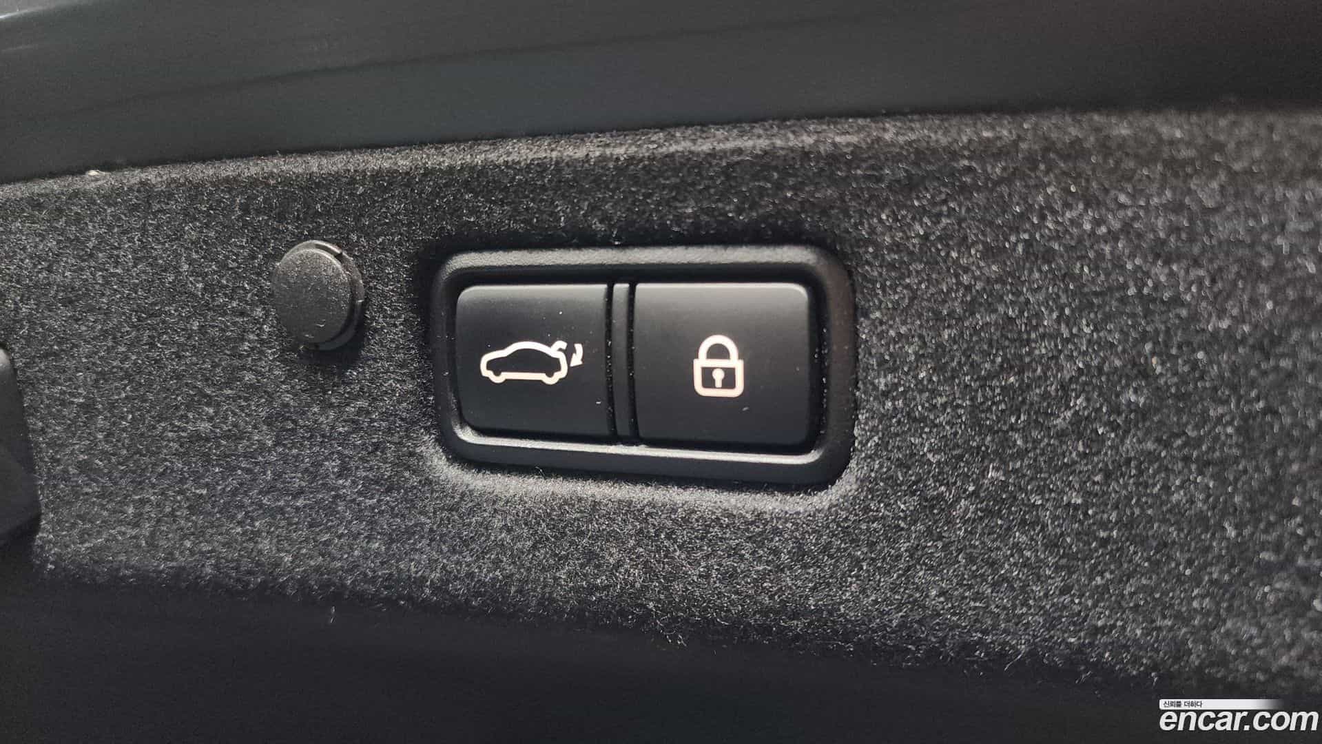 Grandeur Hyundai 2021.1-OPTION-024