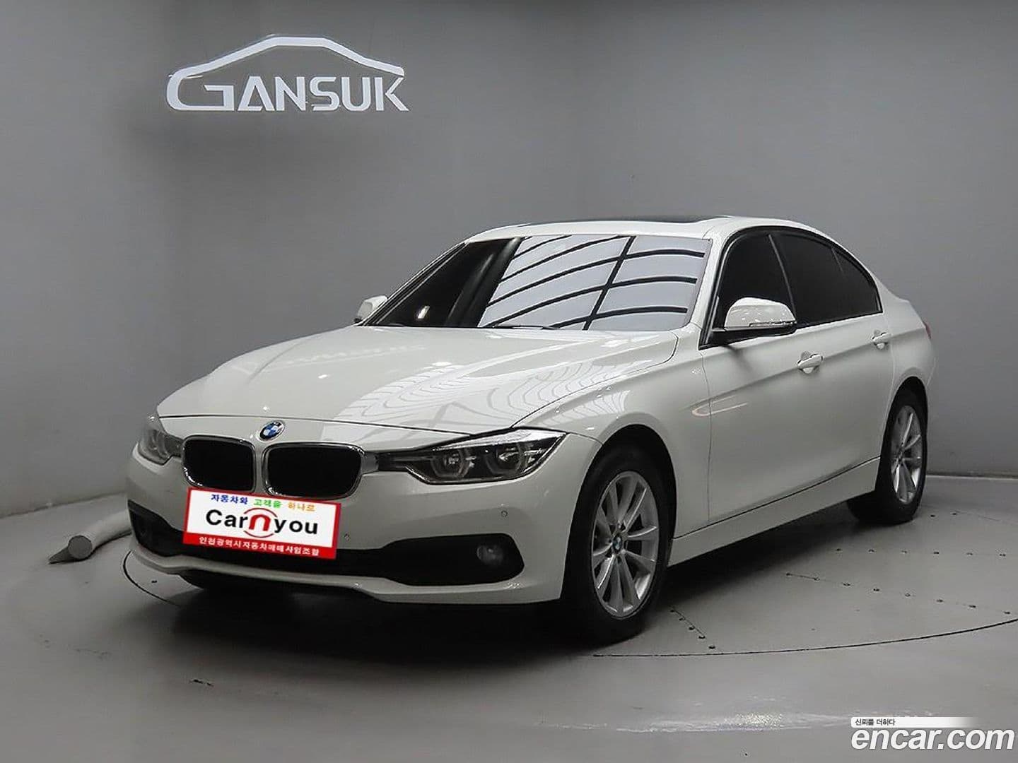 Main__Slider__Photo:3-Series BMW 2018.10-0
