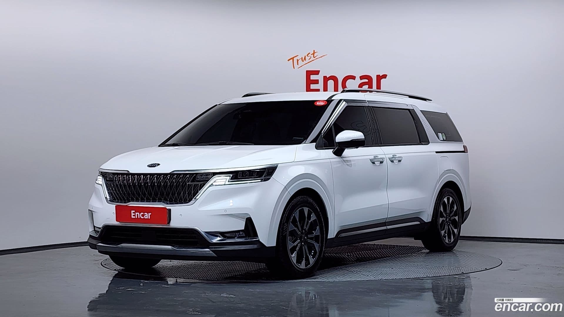 Main__Slider__Photo:Canival Kia 2020.10-0