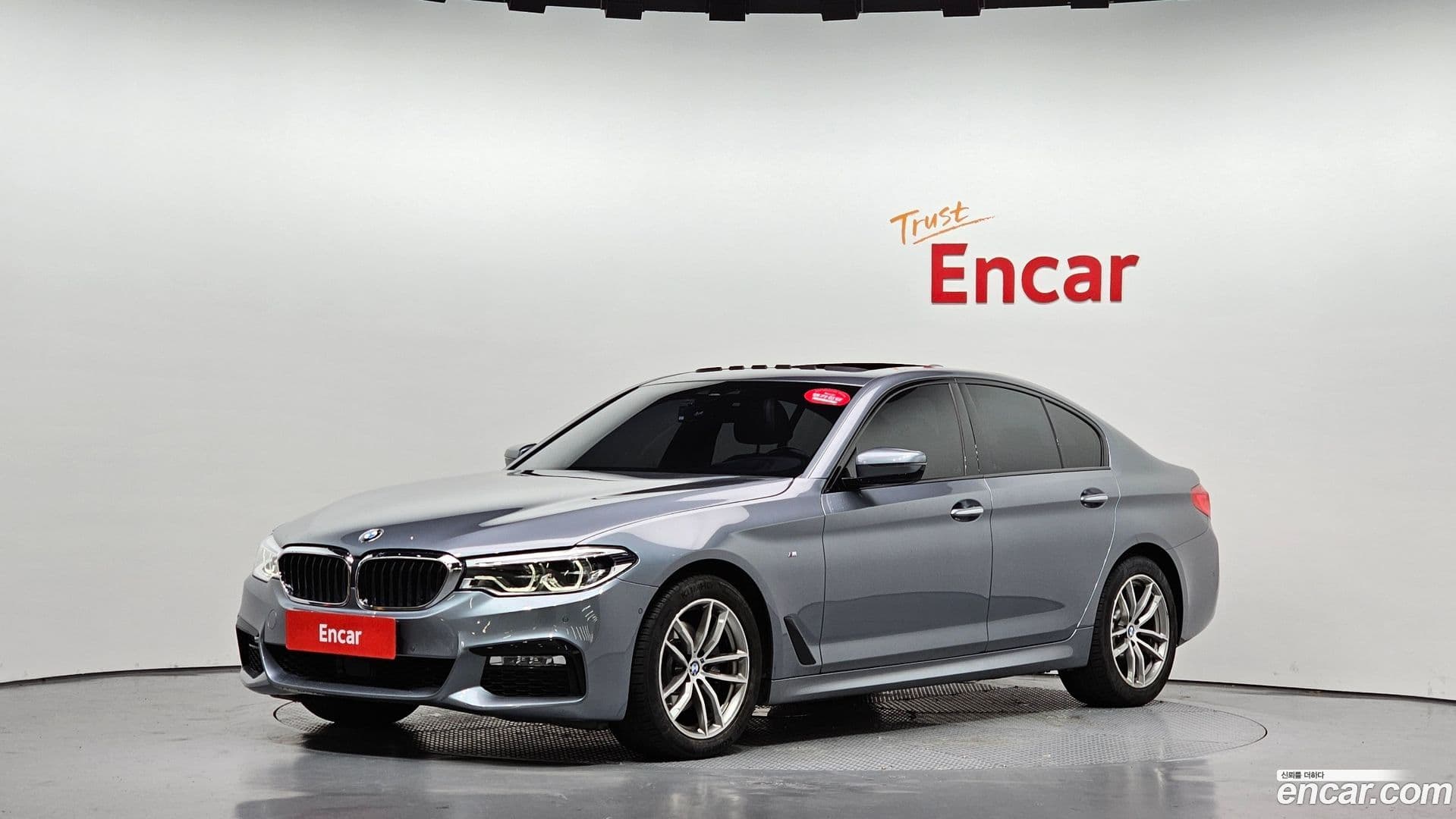 Main__Slider__Photo:5-Series BMW 2017.9-0