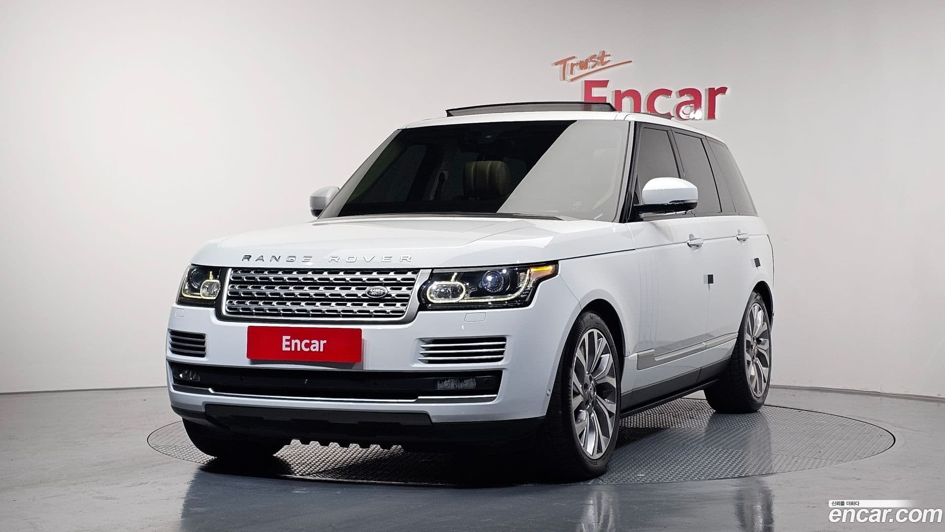 Main__Slider__Photo:Range Rover Land Rover 2016.1-0
