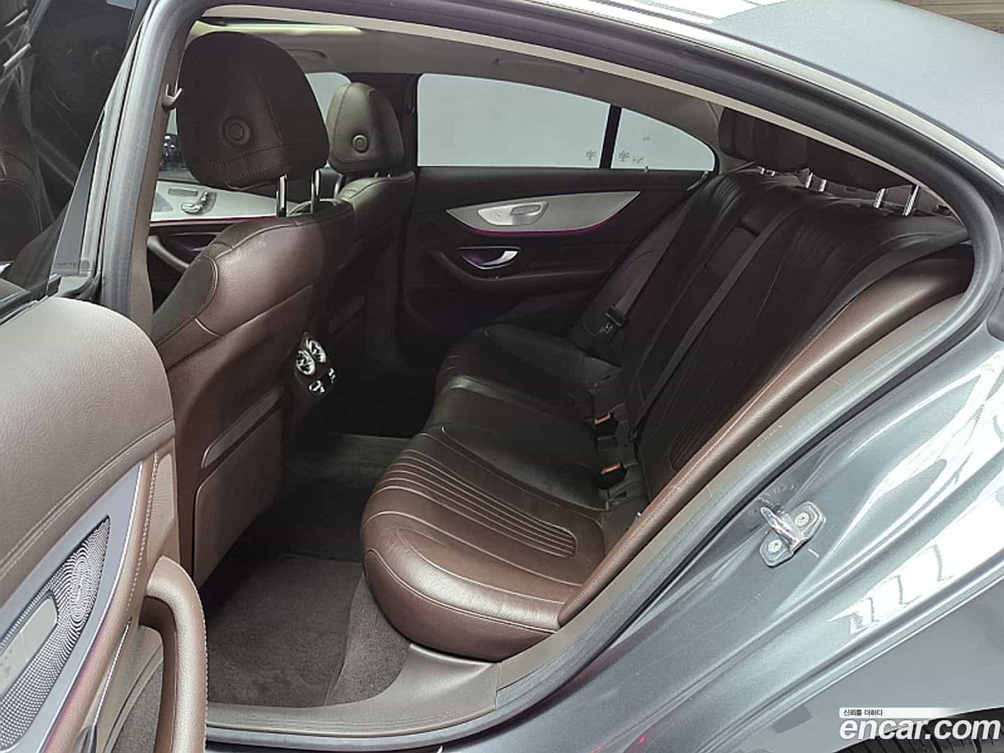 CLS-Class Mercedes-Benz 2018.10-OPTION-018
