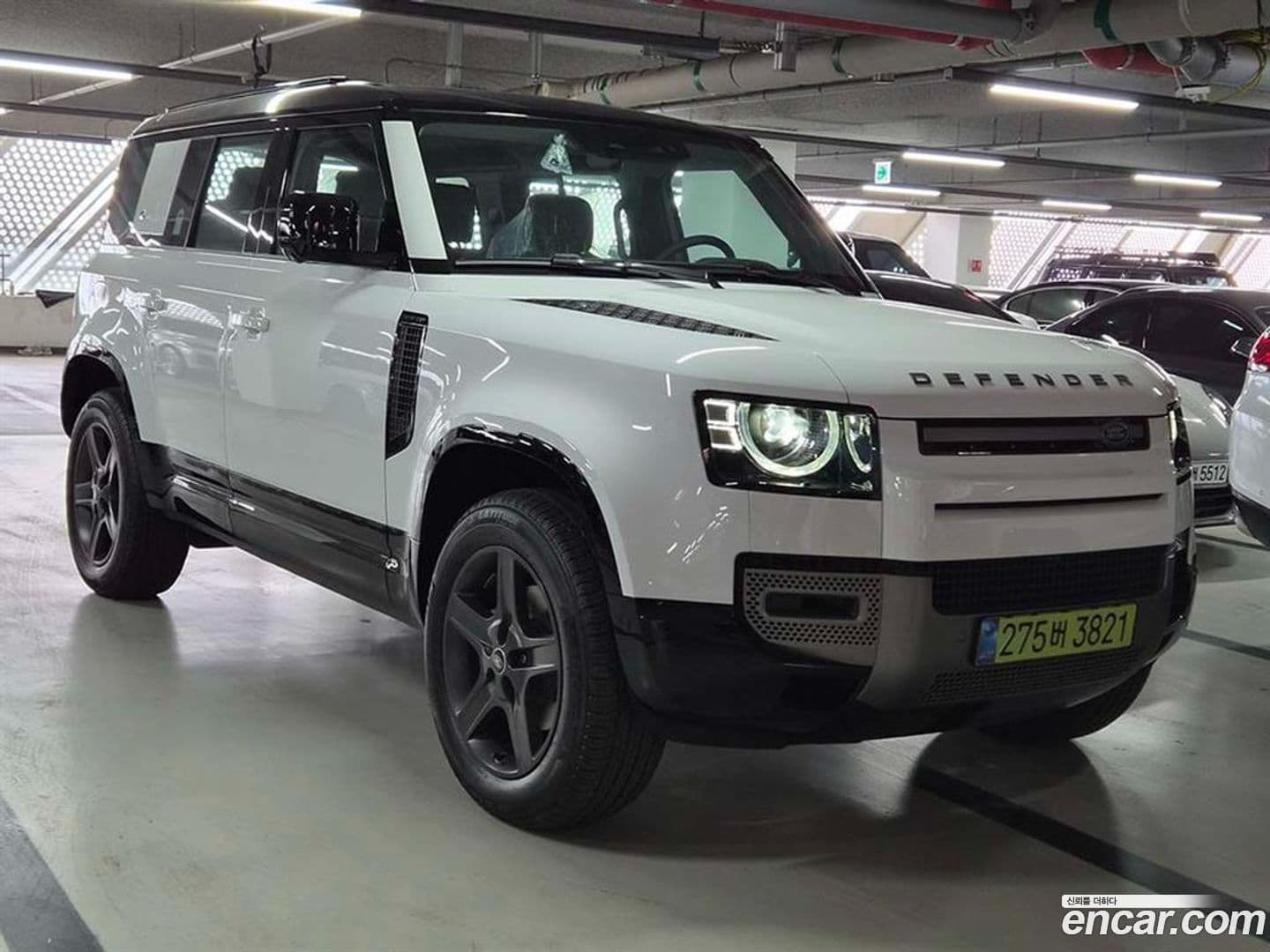 Main__Slider__Photo:Defender Land Rover 2024.11-0